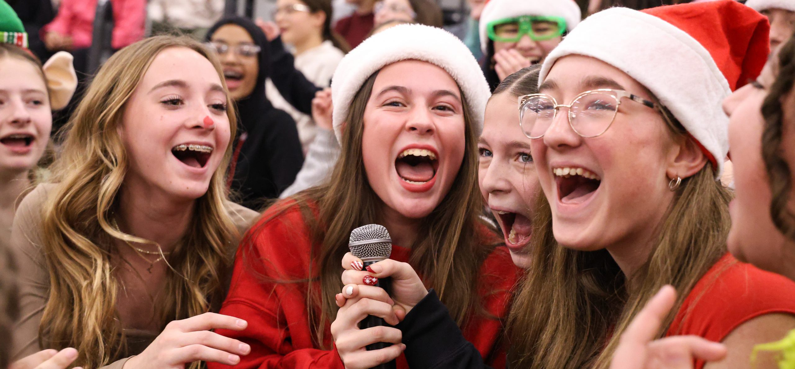 FMS students singing.